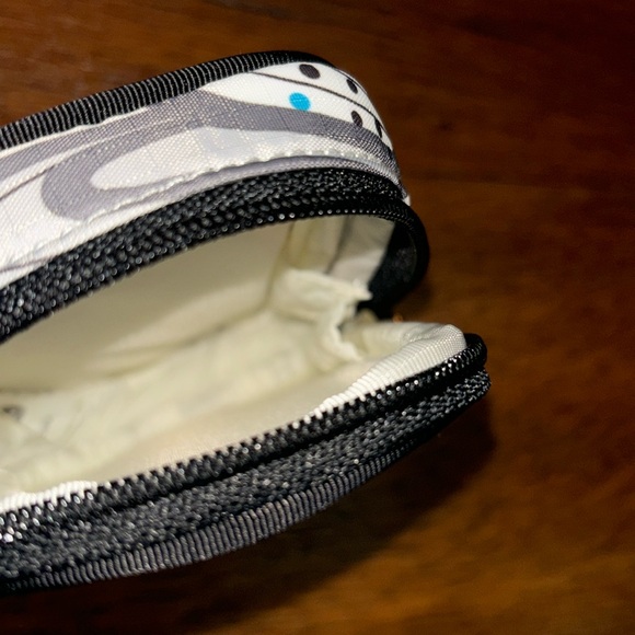 LeSportsac Wristlet birds - Picture 8 of 11